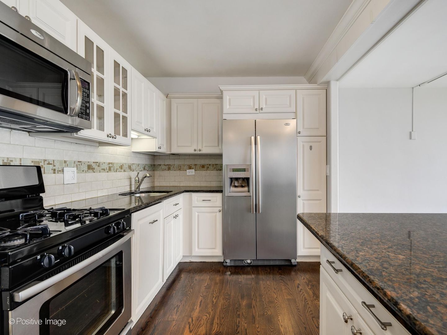 2800 N Lake Shore Drive 1003 Property Photo 7