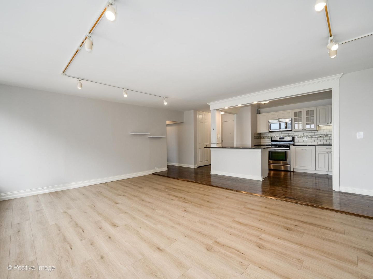 2800 N Lake Shore Drive 1003 Property Photo 11
