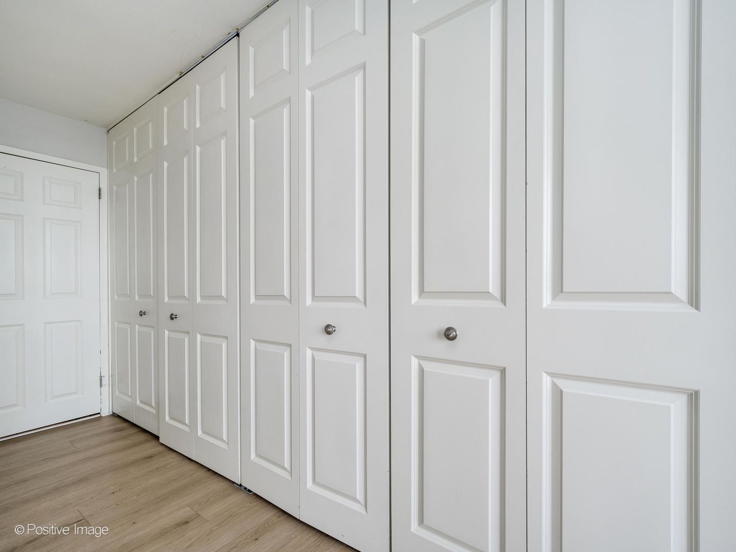 2800 N Lake Shore Drive 1003 Property Photo 18