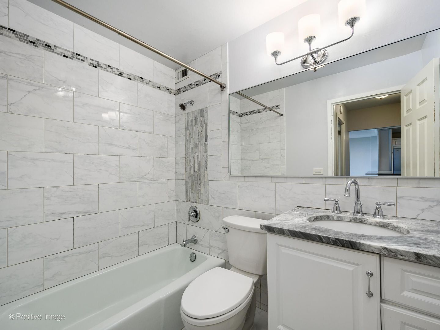 2800 N Lake Shore Drive 1003 Property Photo 19