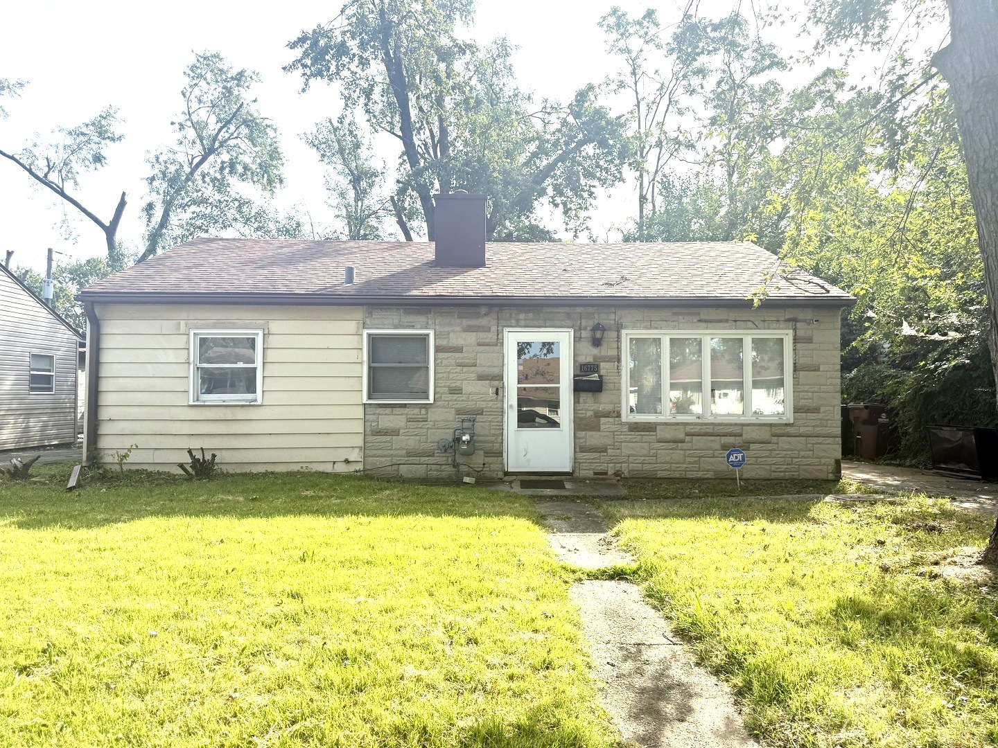 16775 Artesian Avenue Property Photo 1
