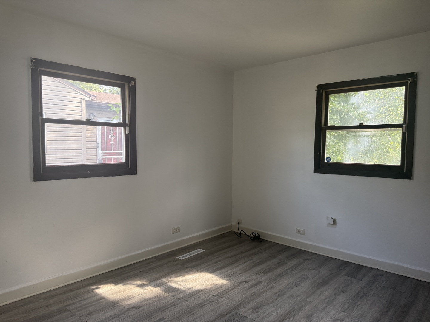 16775 Artesian Avenue Property Photo 6