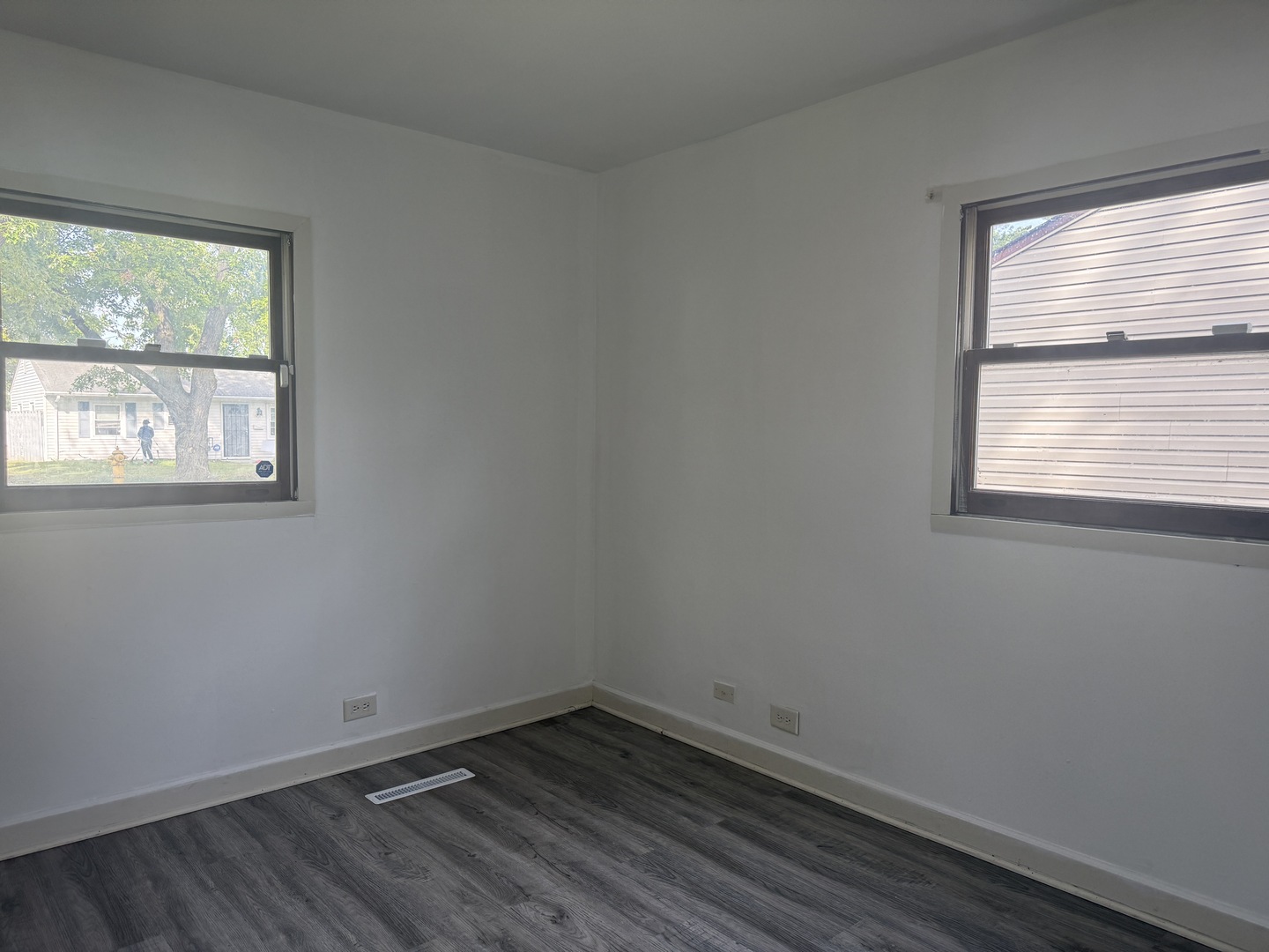 16775 Artesian Avenue Property Photo 7