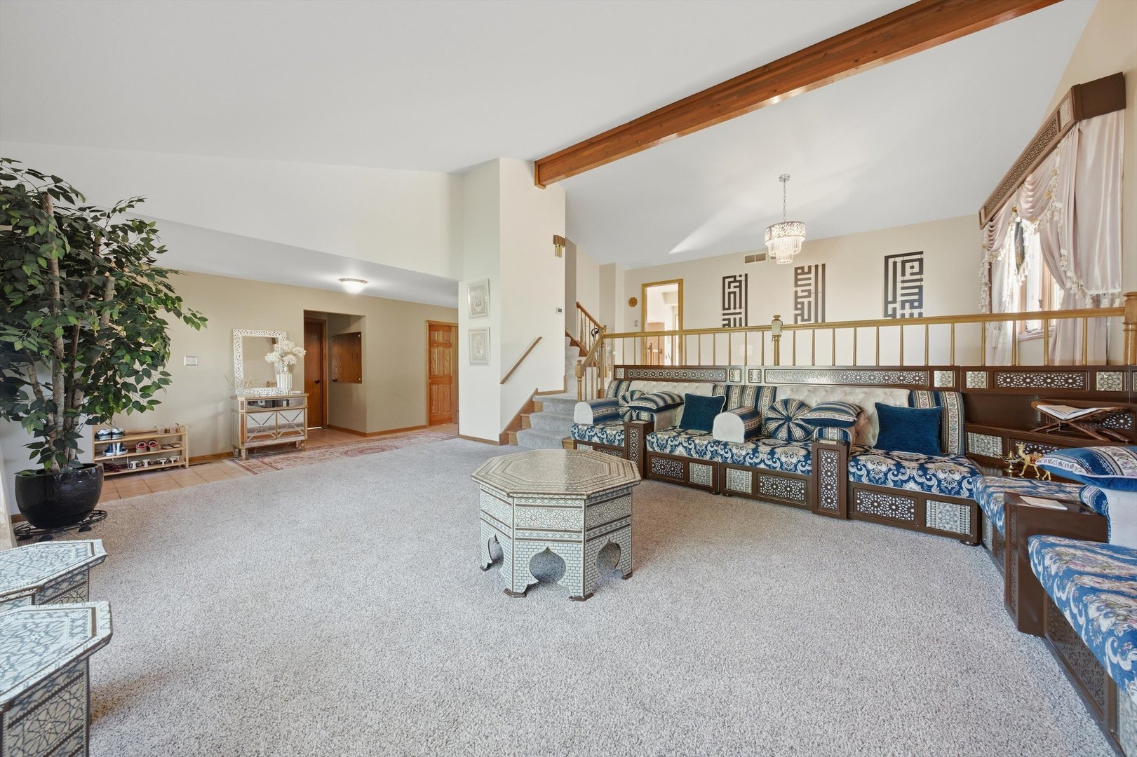 8524 Golfview Drive Property Photo 5