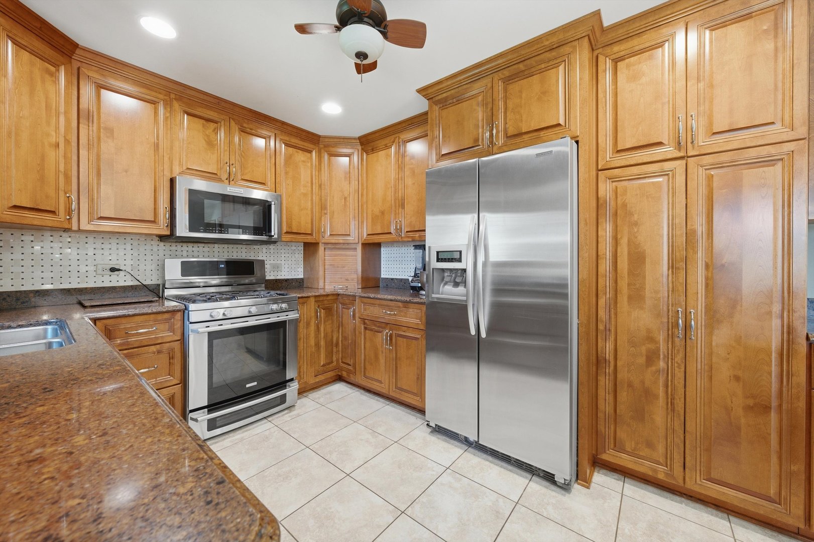 8524 Golfview Drive Property Photo 13