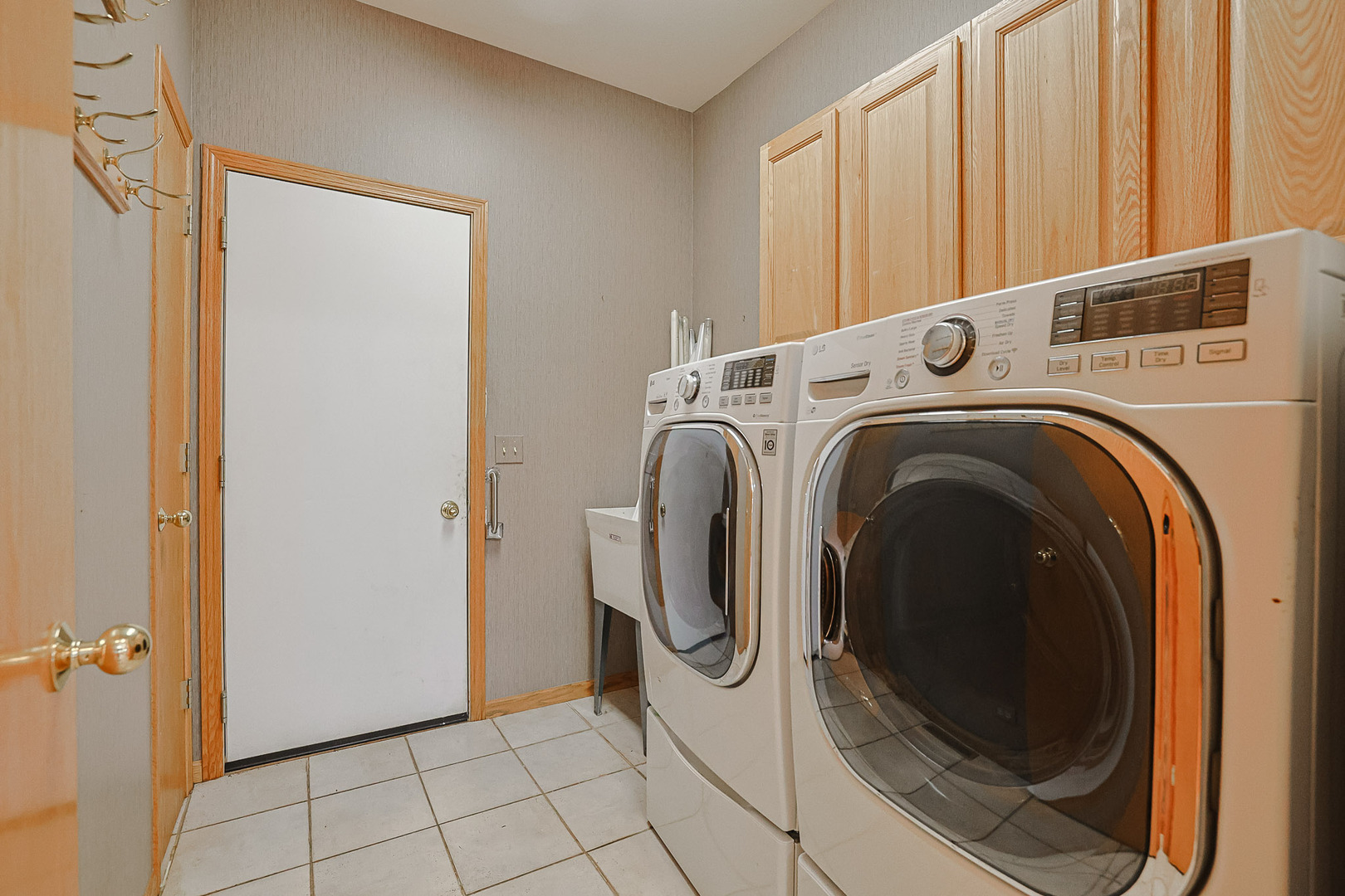 10802 Michigan Drive Property Photo 11