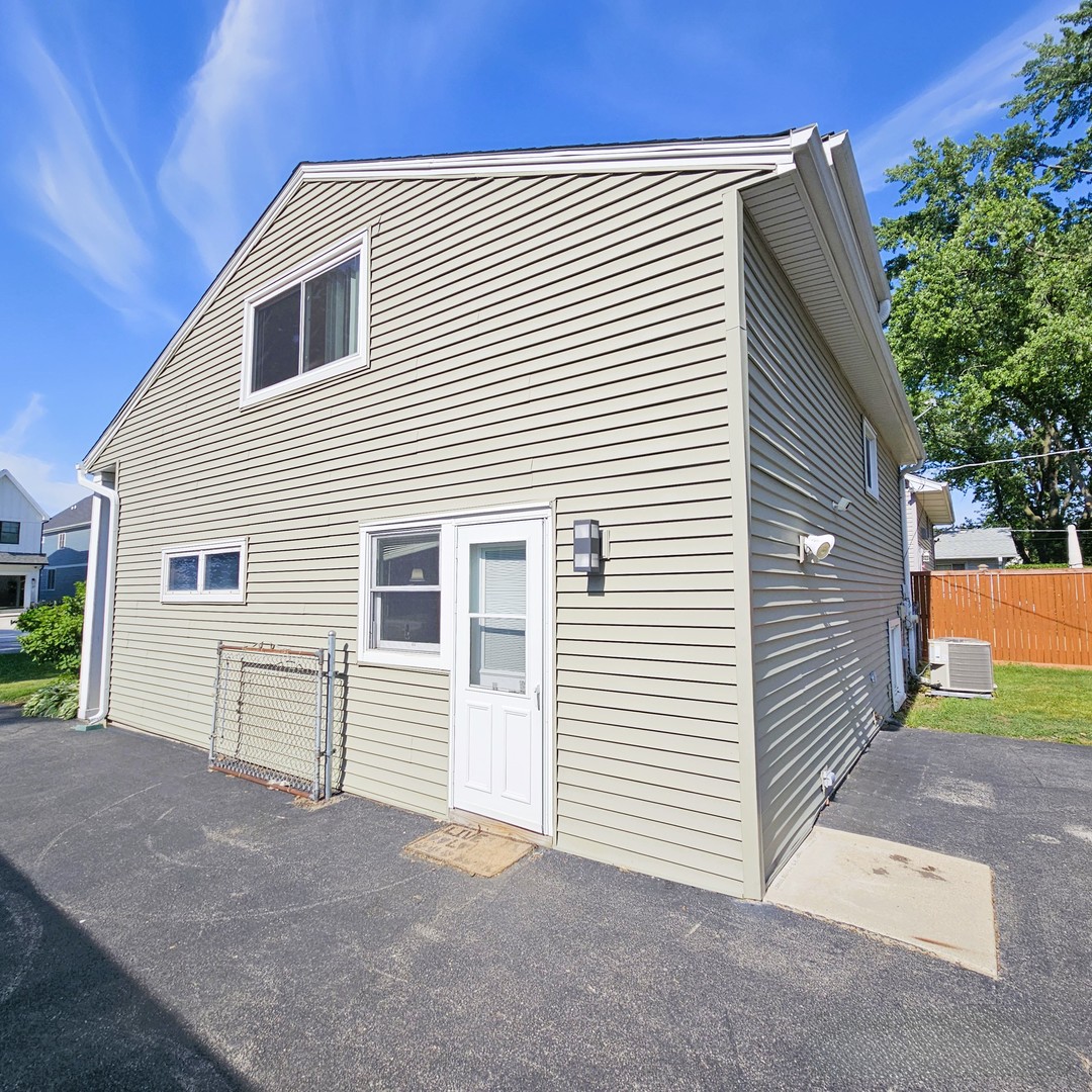 618 W Comstock Avenue Property Photo 5