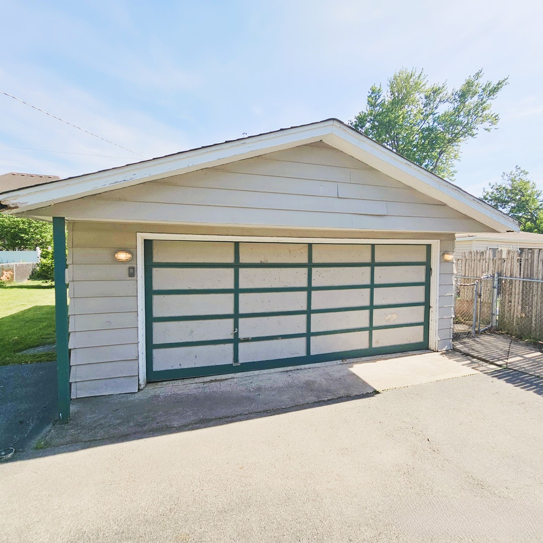 618 W Comstock Avenue Property Photo 6
