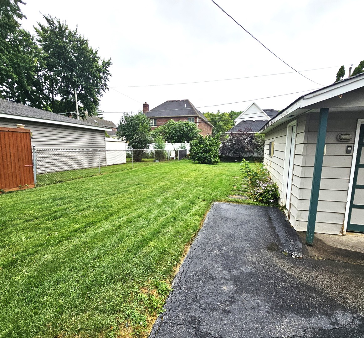 618 W Comstock Avenue Property Photo 8