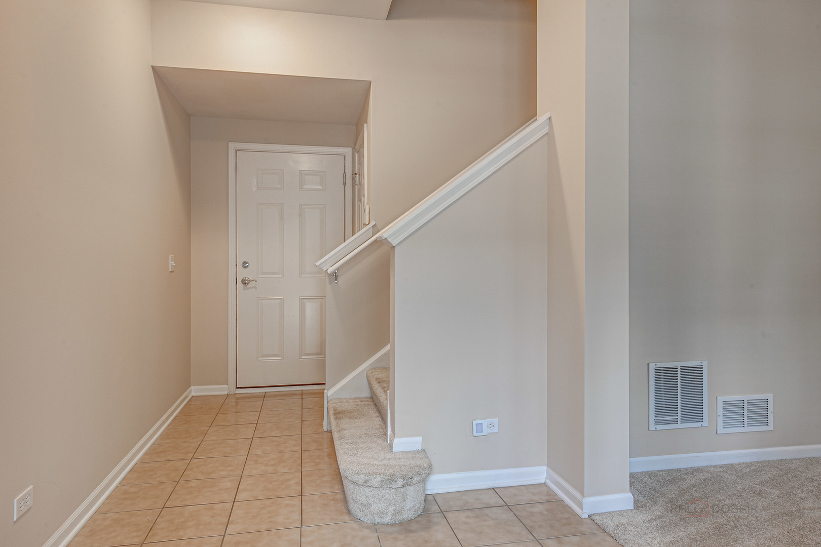 726 Summit Lane Property Photo 3