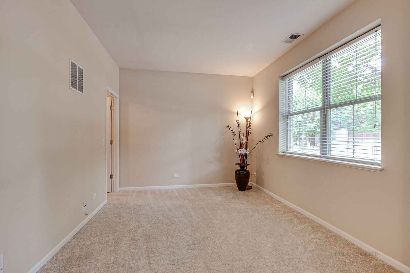 726 Summit Lane Property Photo 6