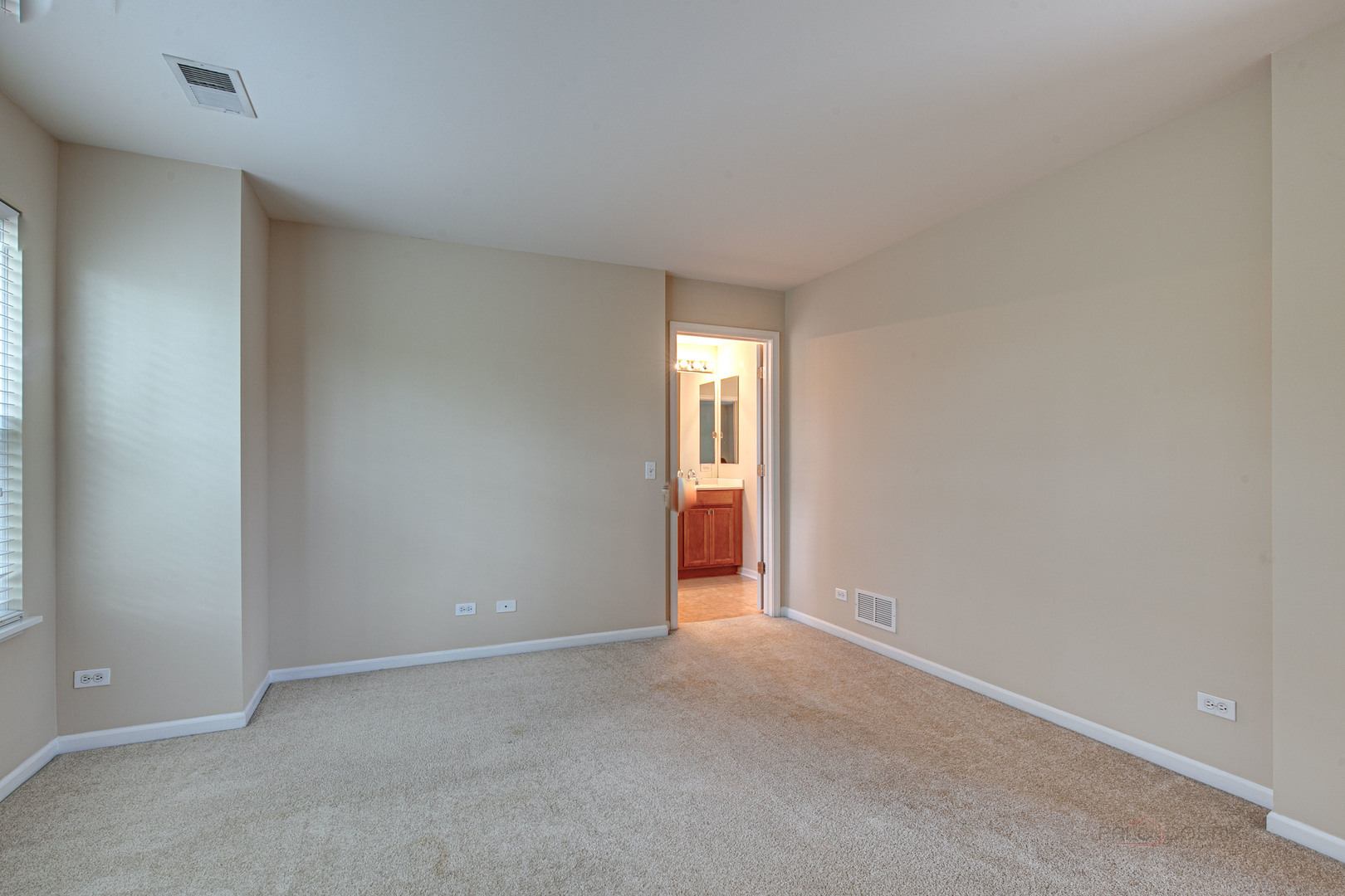 726 Summit Lane Property Photo 18