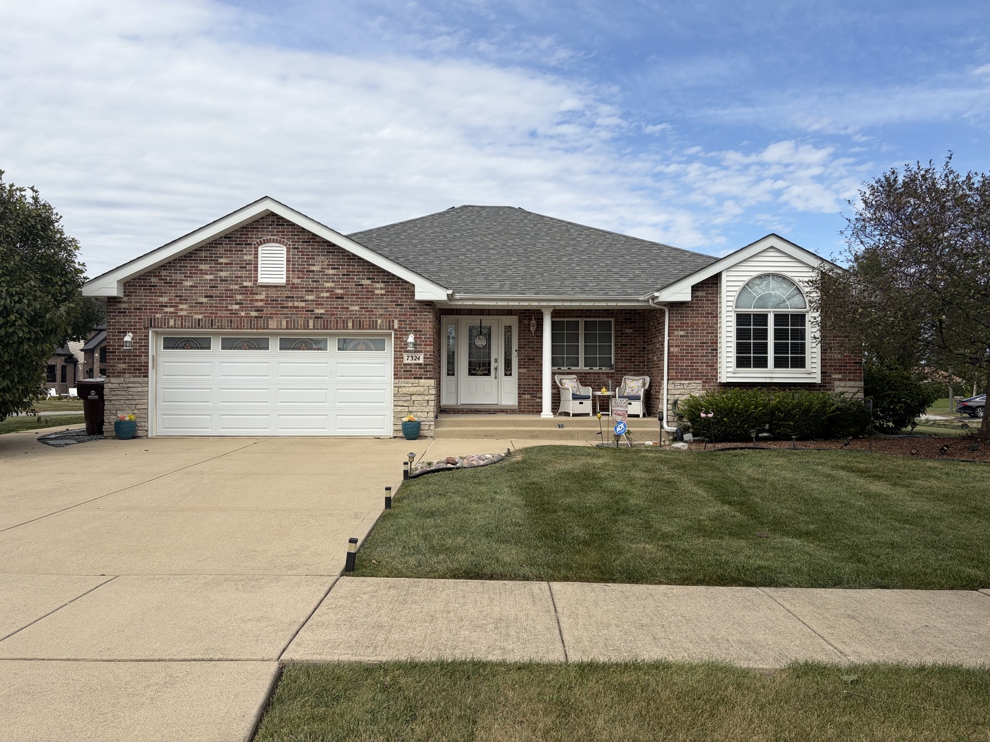 7324 W Braemar Lane Property Photo 1
