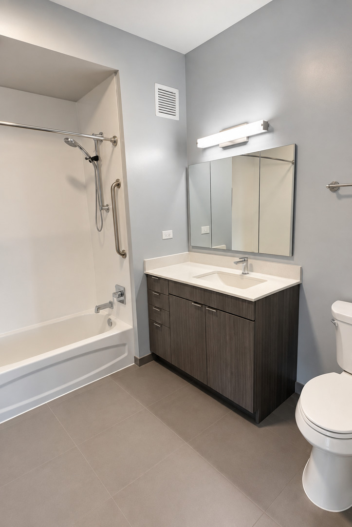 1025 W Addison Street 534h Property Photo 9