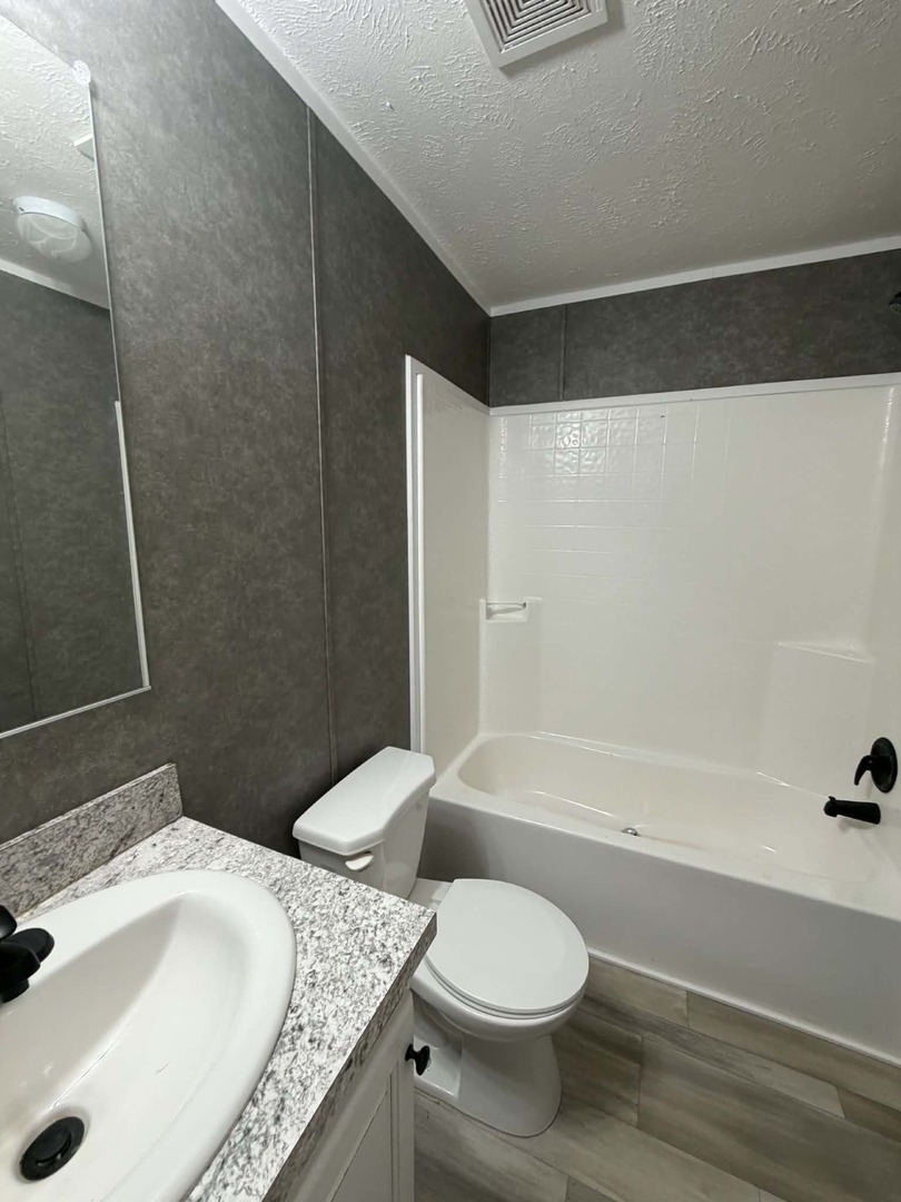 1018 13 Street Property Photo 8