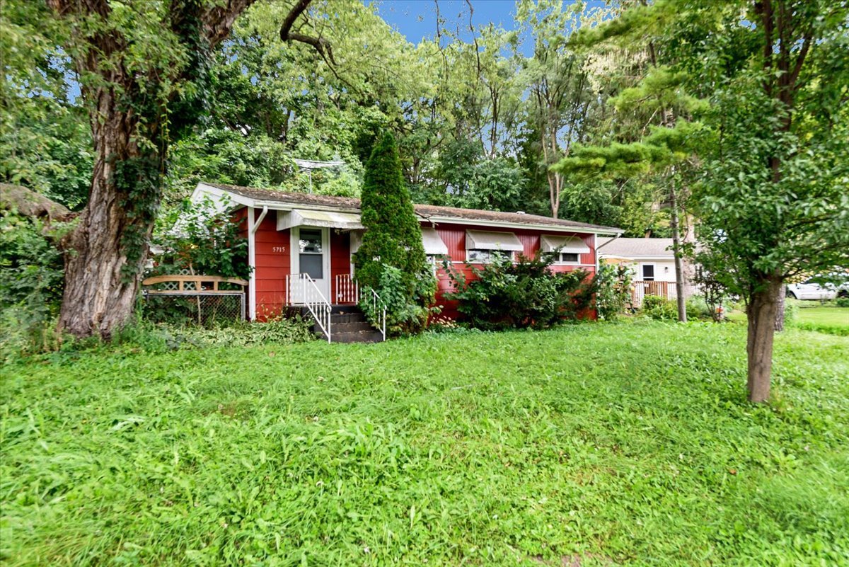 5715 Fox Lake Road Property Photo 1