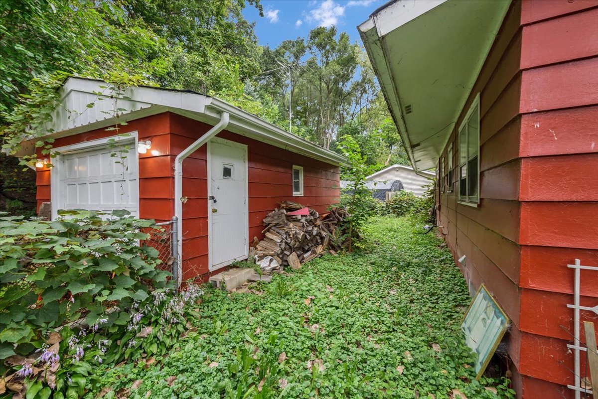 5715 Fox Lake Road Property Photo 3