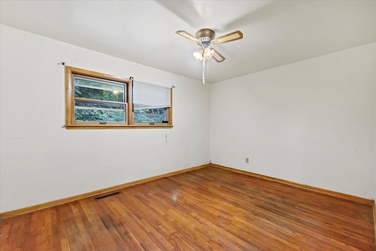 5715 Fox Lake Road Property Photo 10