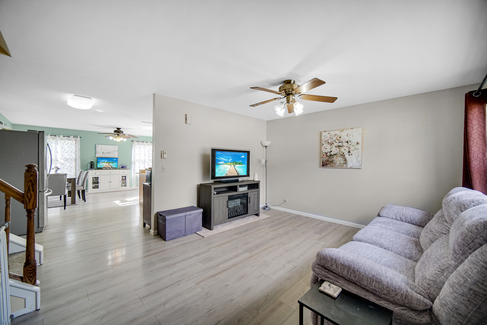 951 Surf Court Property Photo 2