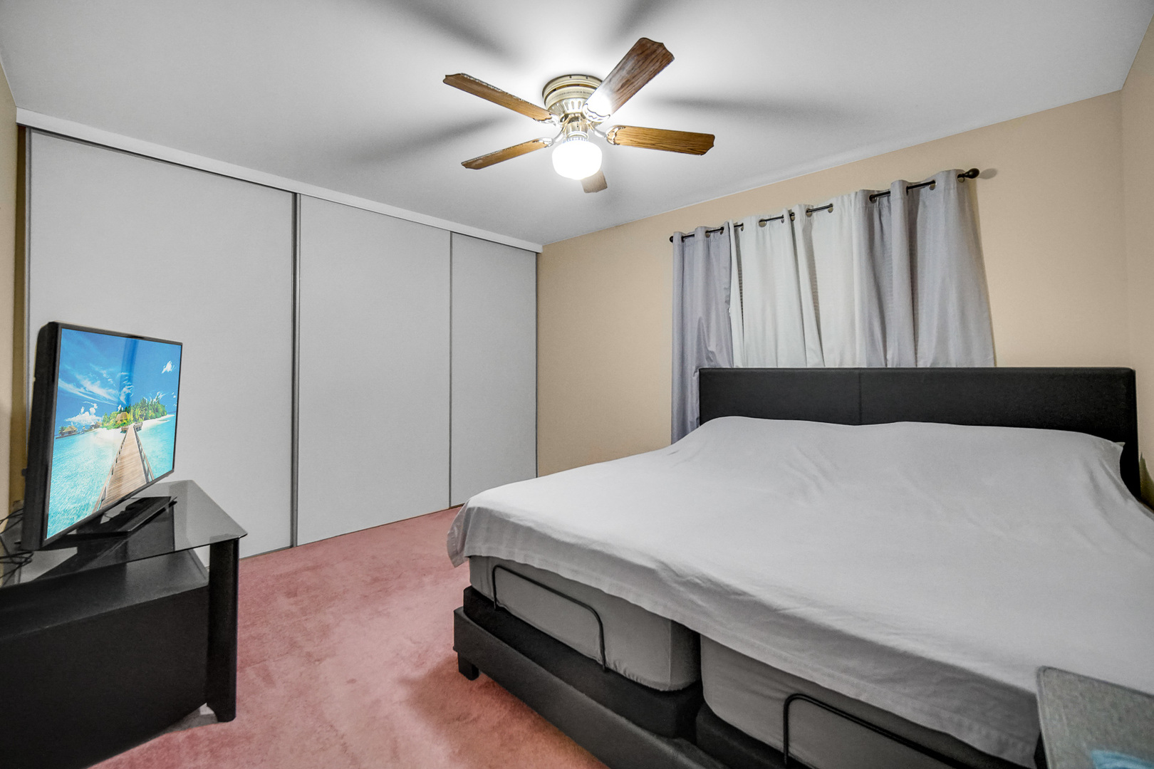 951 Surf Court Property Photo 13