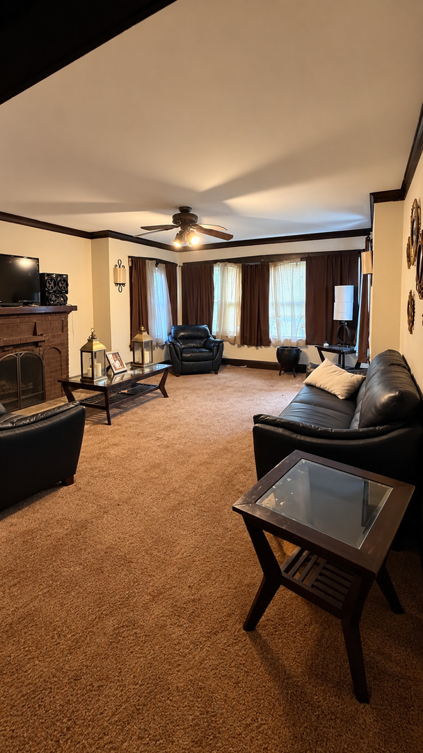 410 N Leclaire Avenue Property Photo 6