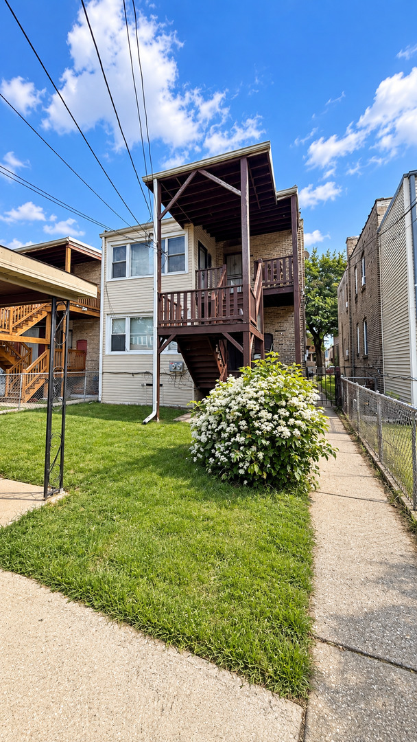 410 N Leclaire Avenue Property Photo 8