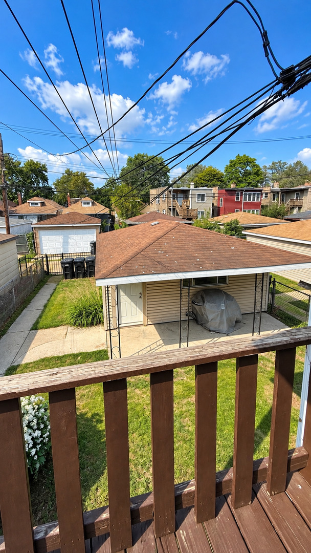 410 N Leclaire Avenue Property Photo 9