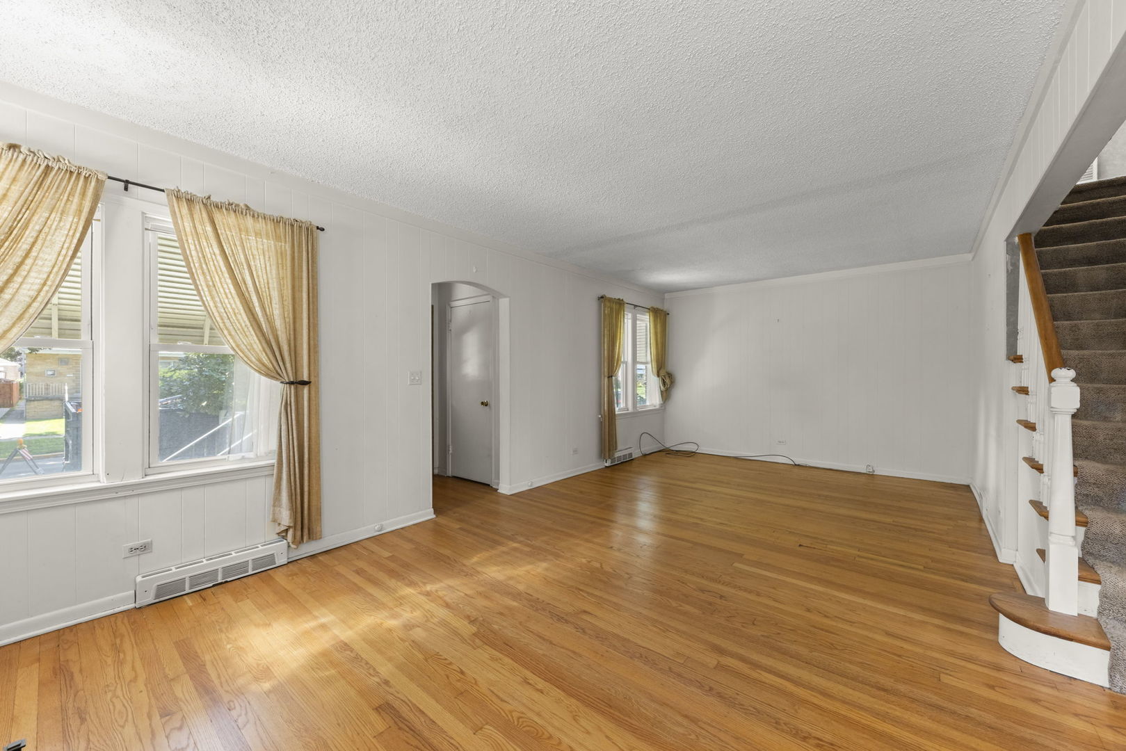 2353 Hainsworth Avenue Property Photo 2