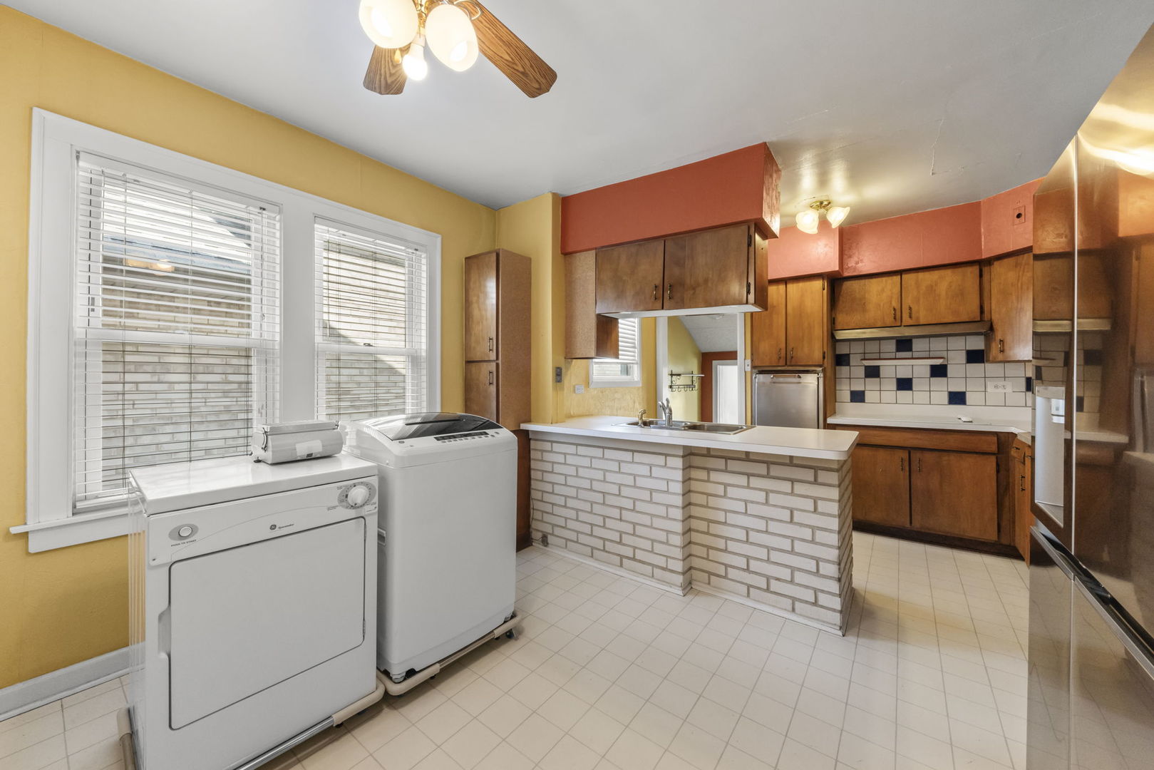2353 Hainsworth Avenue Property Photo 5