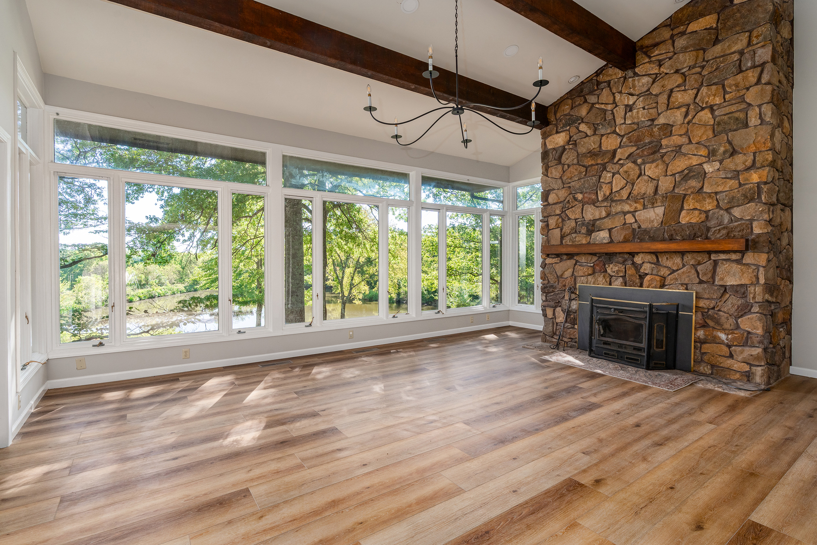 232 Potters Road Property Photo 6