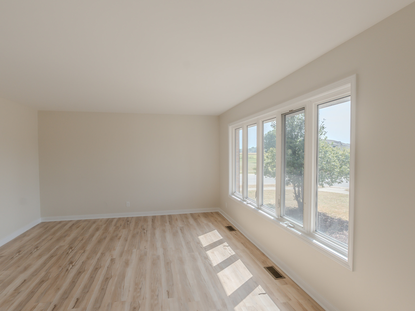 411 Shamrock Lane Property Photo 6