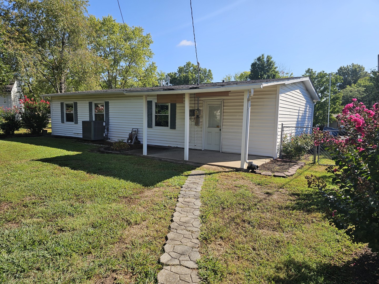 18 Se Crescent Drive Property Photo 3
