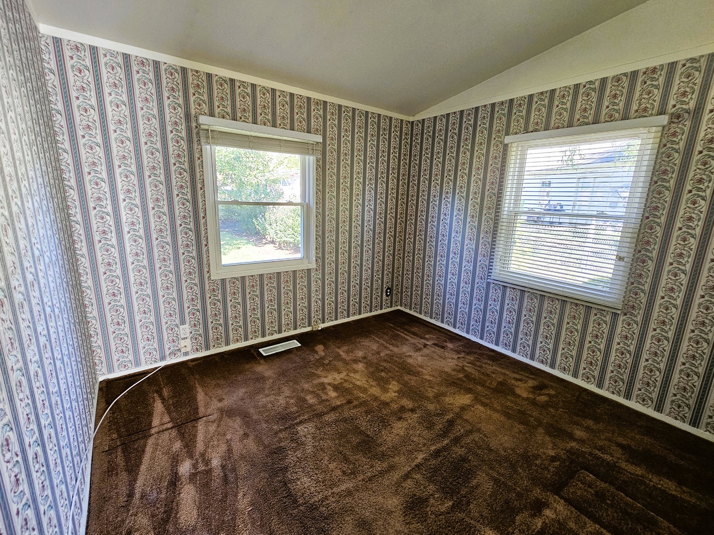 18 Se Crescent Drive Property Photo 19