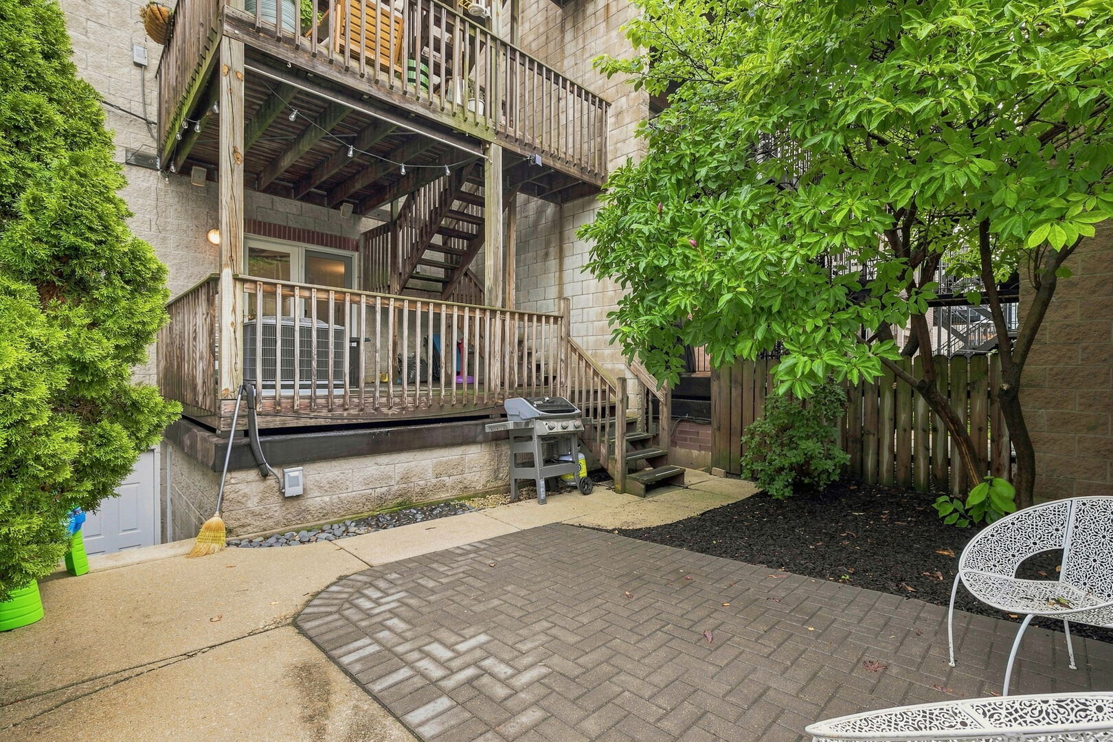 3236 N Seminary Avenue 1 Property Photo 24