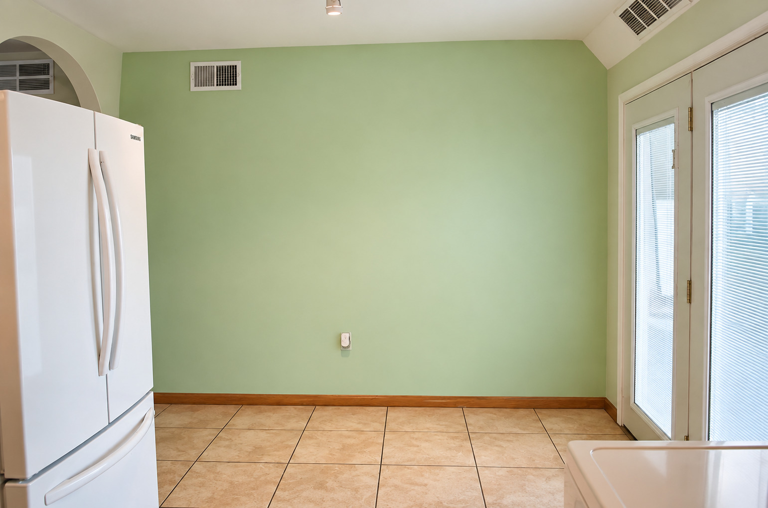 1110 Douglas Drive Property Photo 7