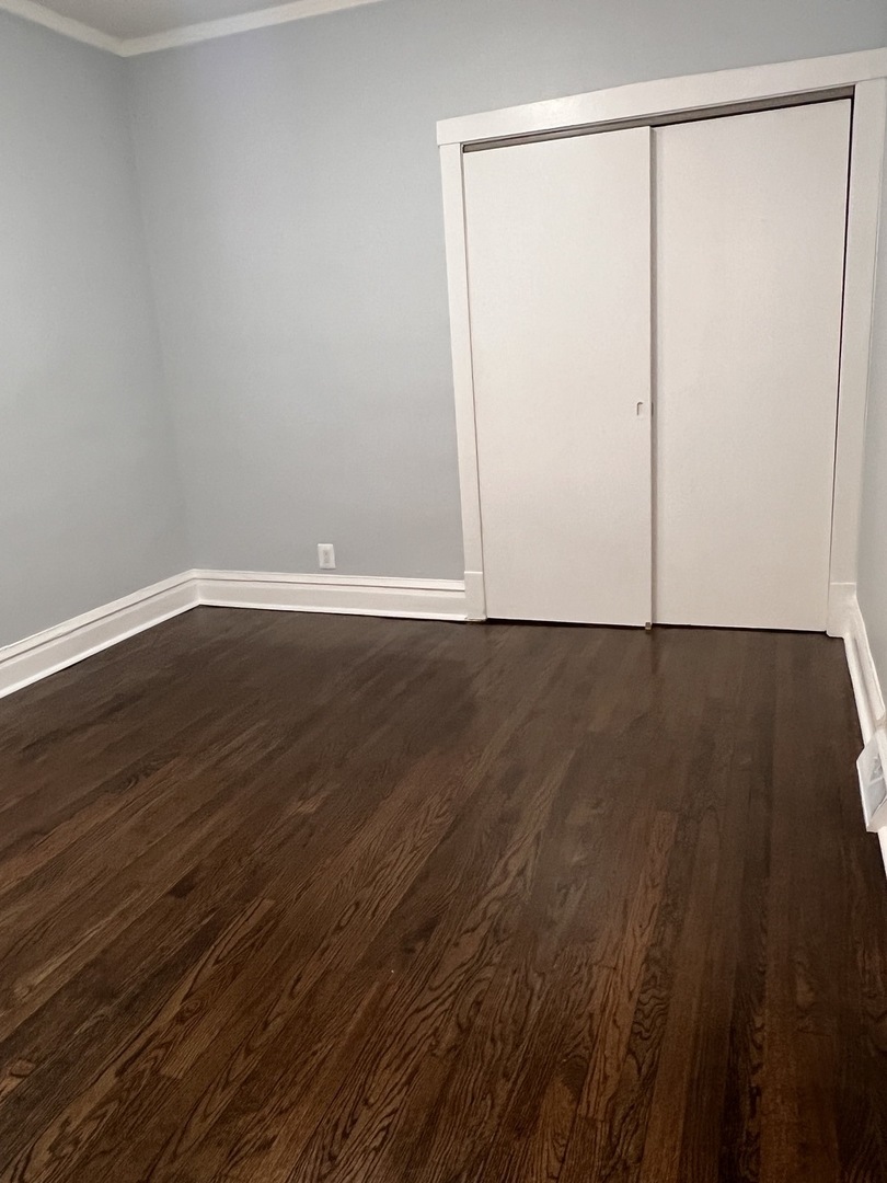 8340 S Paxton Avenue Property Photo 10