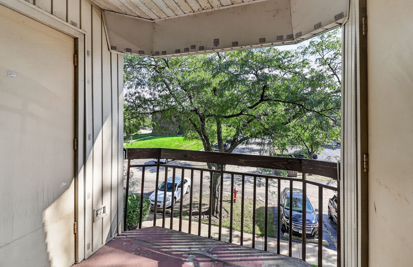 2212 Country Club Drive 21 Property Photo 6