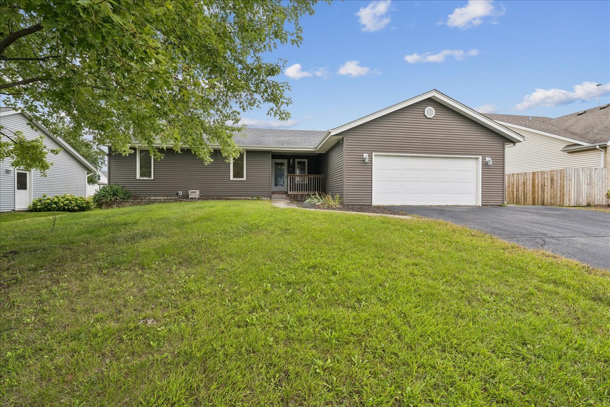 319 1st Light Drive Property Photo 1