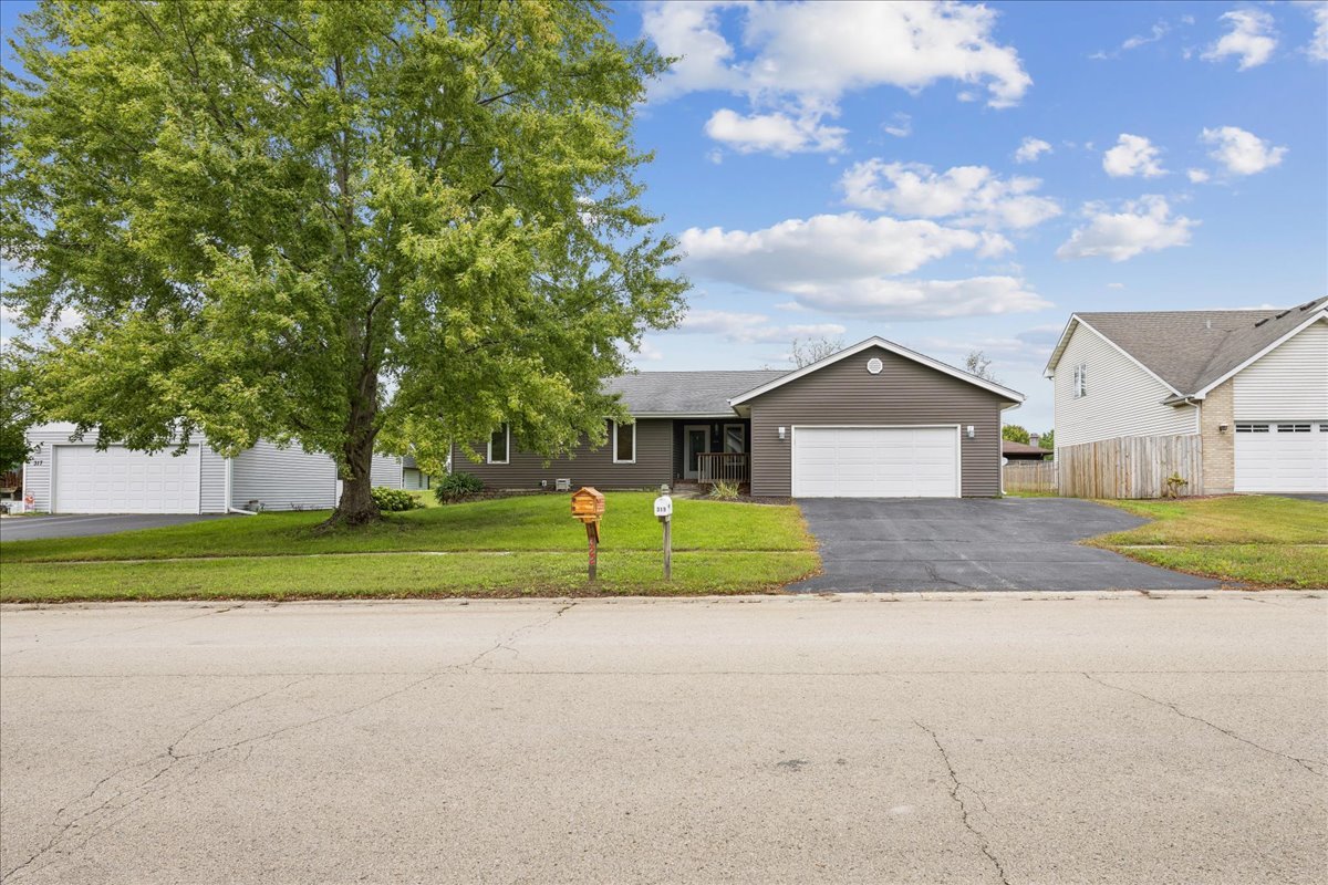 319 1st Light Drive Property Photo 2