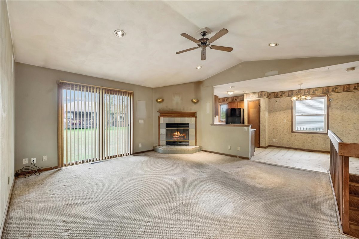 319 1st Light Drive Property Photo 3