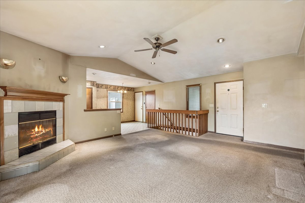 319 1st Light Drive Property Photo 4