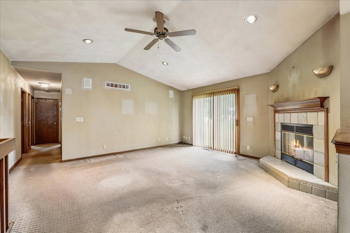 319 1st Light Drive Property Photo 5