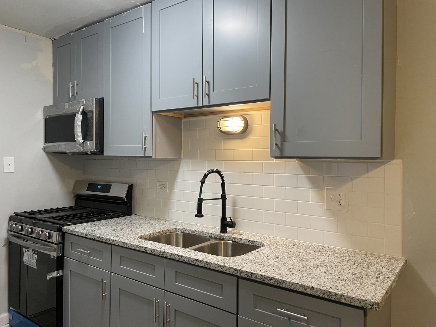 103 E Eleanor Street Property Photo 6