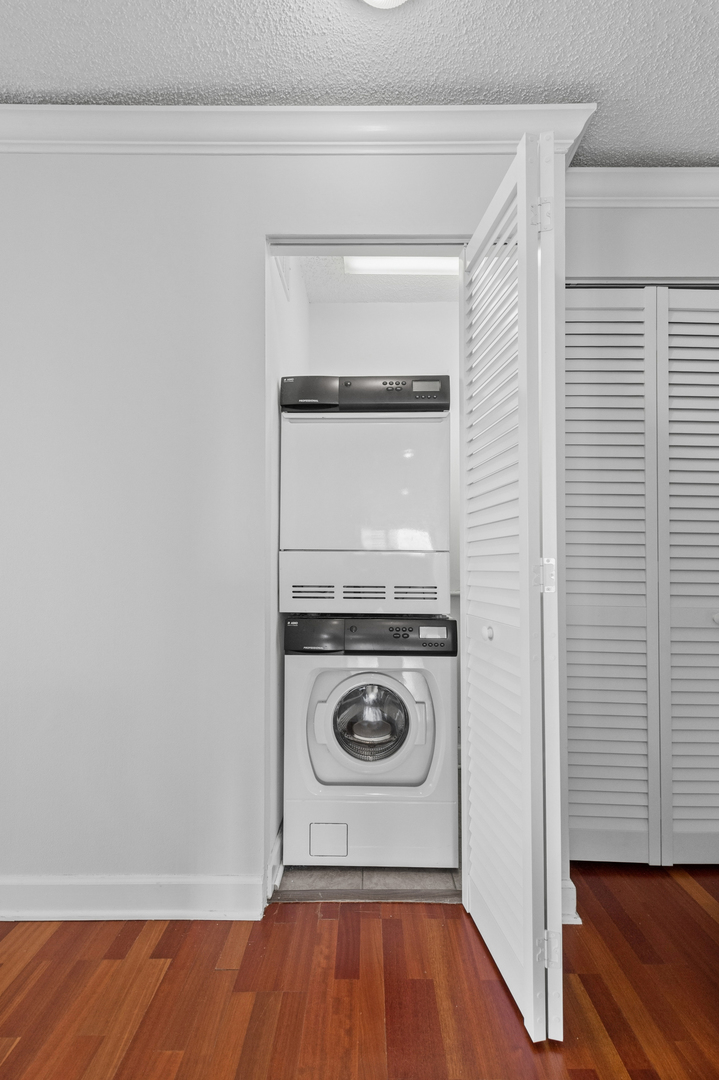 30 E Huron Street 5009 Property Photo 20