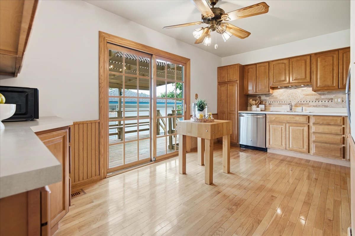 273 Lyons Drive Property Photo 8