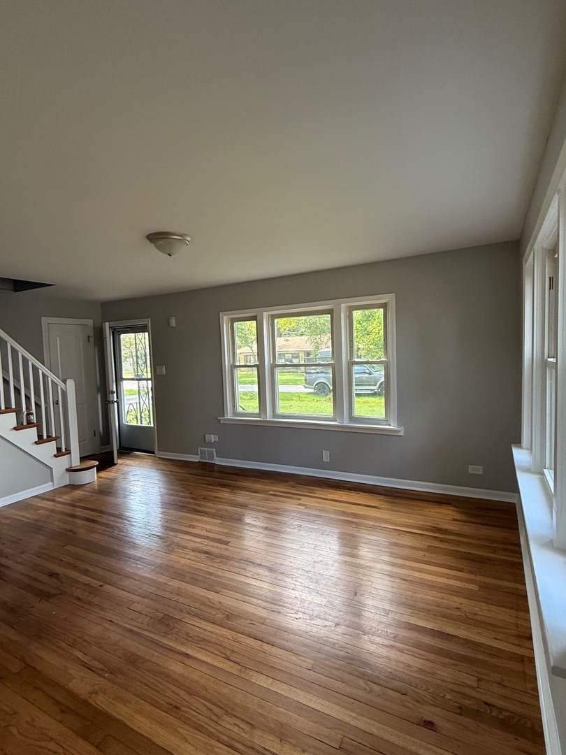 15711 Whipple Avenue Property Photo 2