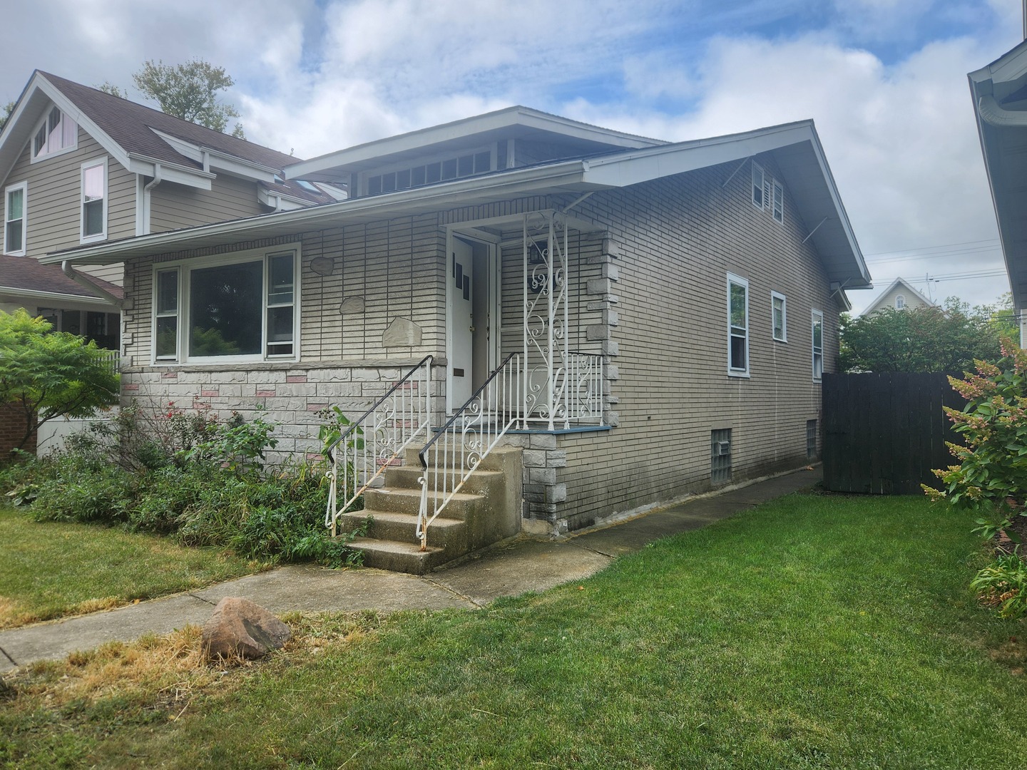 941 N Lombard Avenue Property Photo 2
