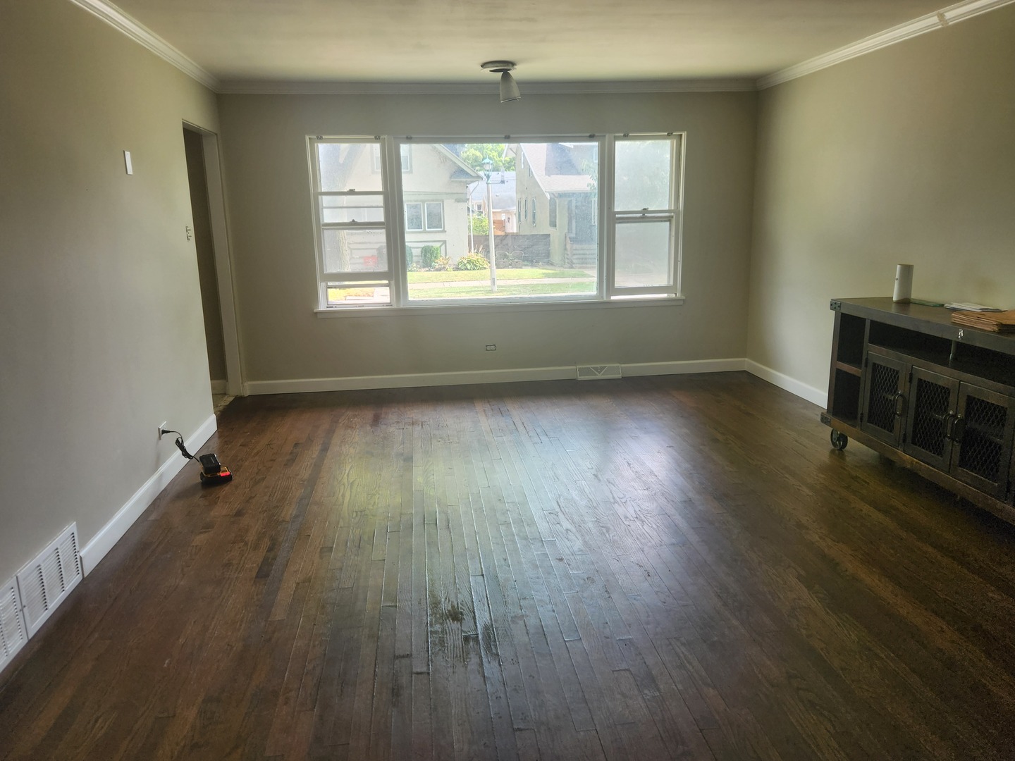 941 N Lombard Avenue Property Photo 3