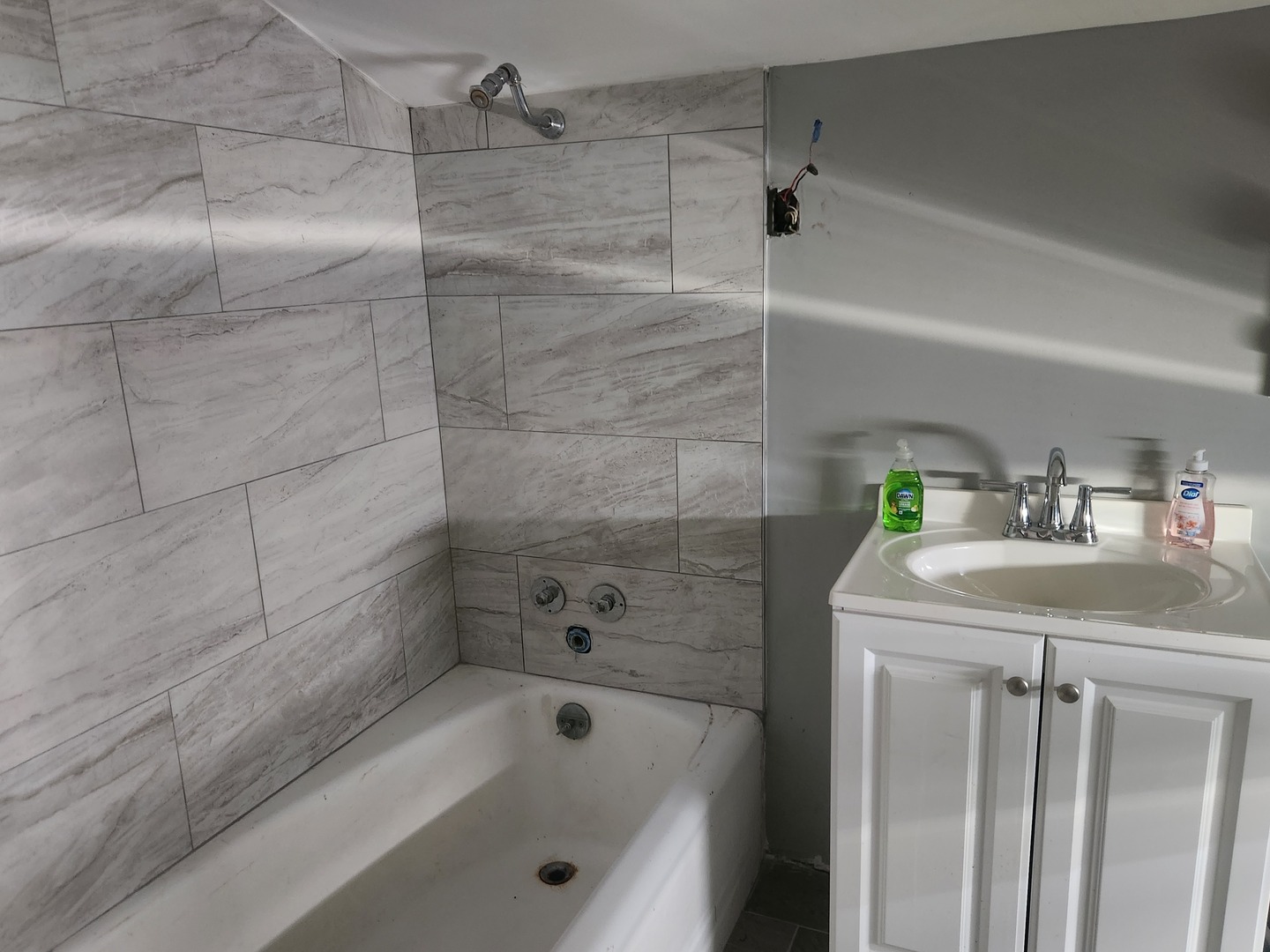 941 N Lombard Avenue Property Photo 9
