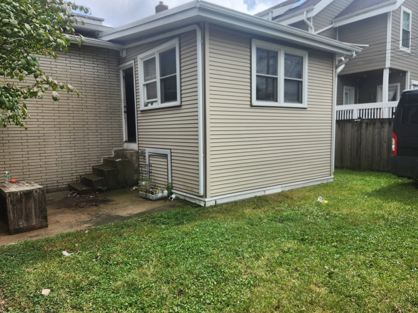 941 N Lombard Avenue Property Photo 12